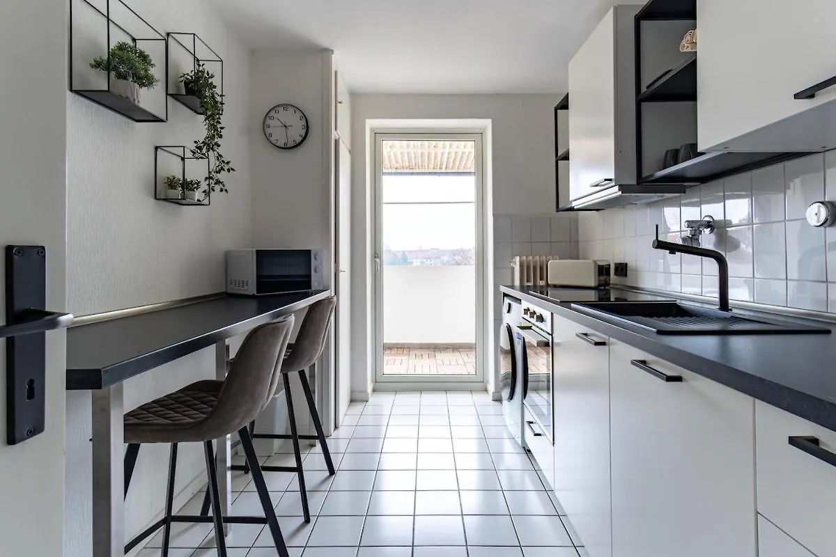Appartement Zentral, Naehe Hbf, Supermarkt, Bahn Vor Ort Hannover Duitsland